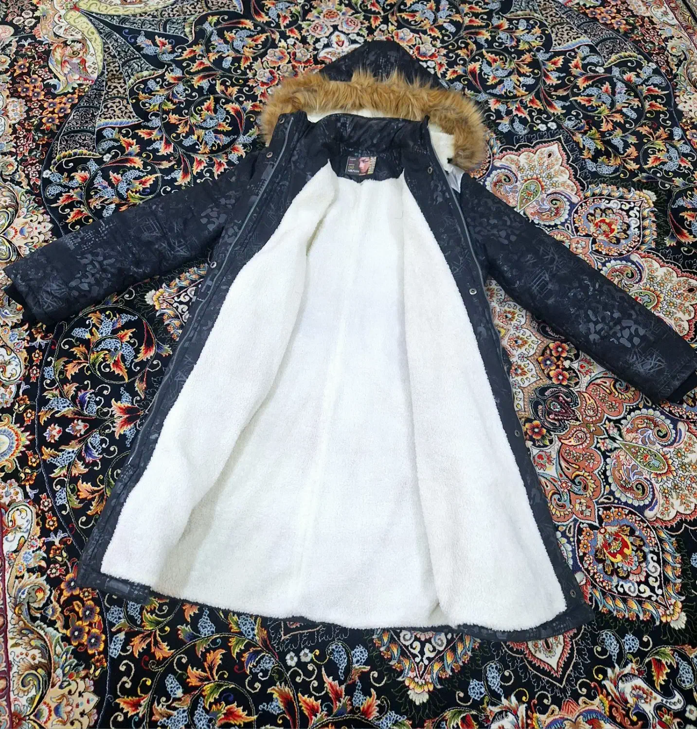 کاپشن نو|لباس|اسلام‌شهر, شهرک امام حسین (میان آباد)|دیوار