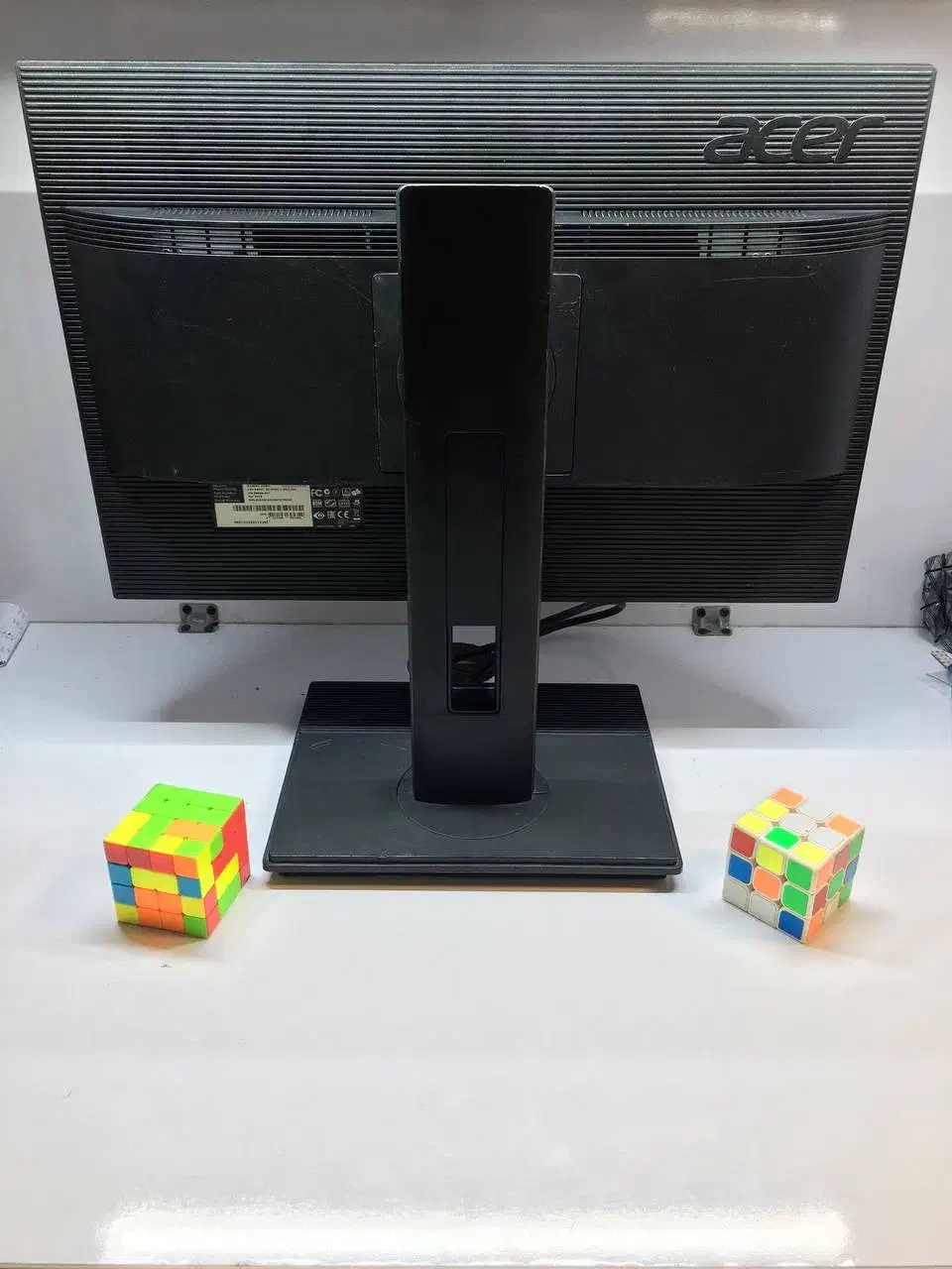 مانیتور Acer اندازه ۲۲ اینچ|قطعات و لوازم جانبی رایانه|قم, صفائیه|دیوار