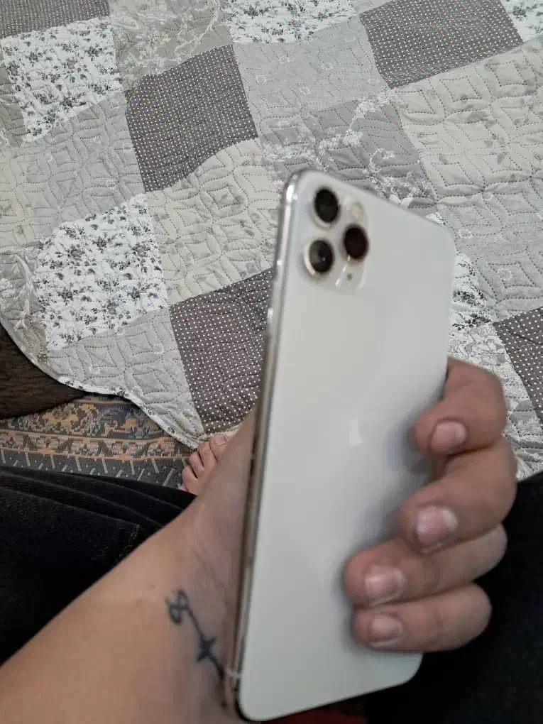 ایفون۱۱پرومکس تمیز بدون خط|موبایل|تبریز, |دیوار