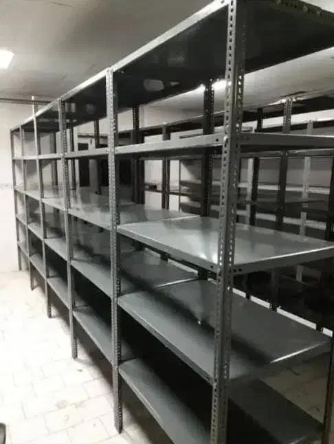 قفسه پیچ و پیچ|فروشگاه و مغازه|نطنز, |دیوار