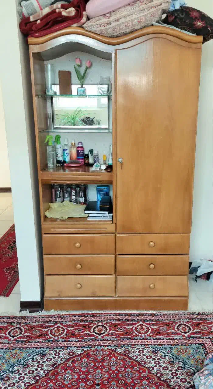 میز وسط به همراه۴عدد عسلی|مبلمان خانگی و میز عسلی|شاهینشهر, شهرک امید|دیوار