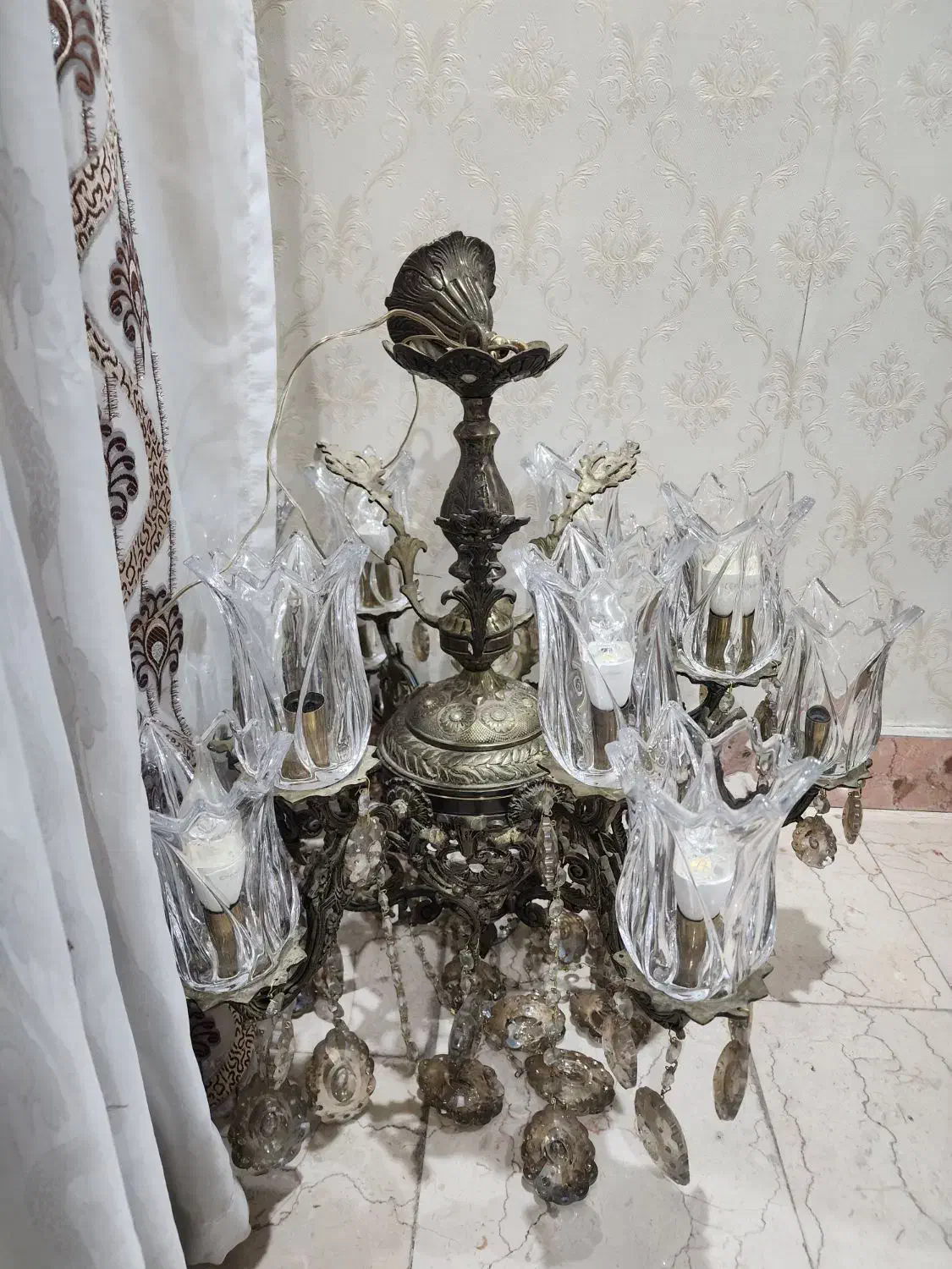 لوستر برنجی ( فوق سنگین)۱۰ شاخه قدیمی|لوستر و چراغ آویز|تهران, جوادیه تهرانپارس|دیوار