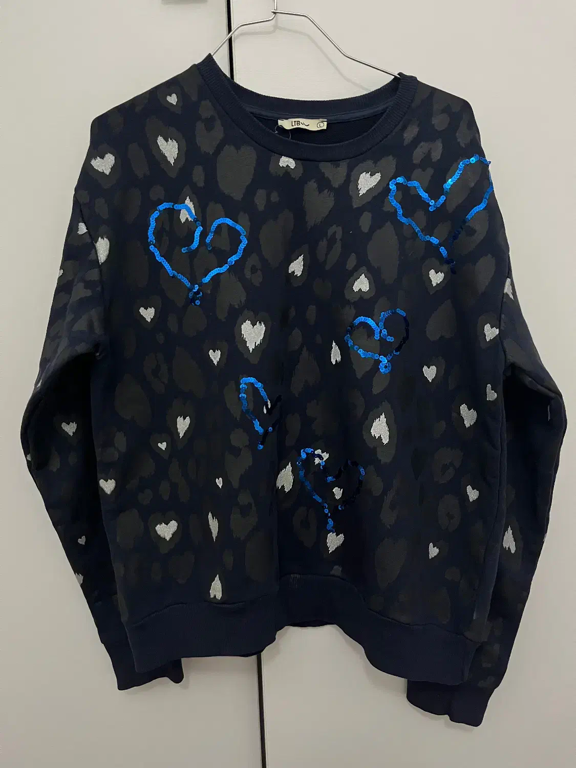 دورس|لباس|پردیس, فاز ۲|دیوار