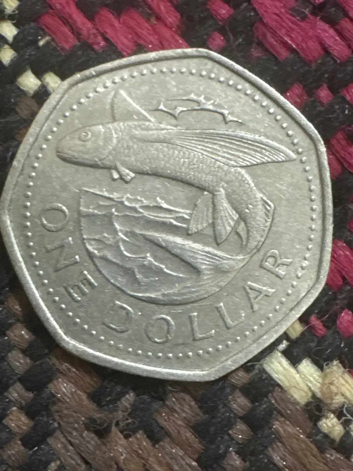 سه عدد سکه باهم|کلکسیون سکه، تمبر، اسکناس|پرند, فاز ۴|دیوار