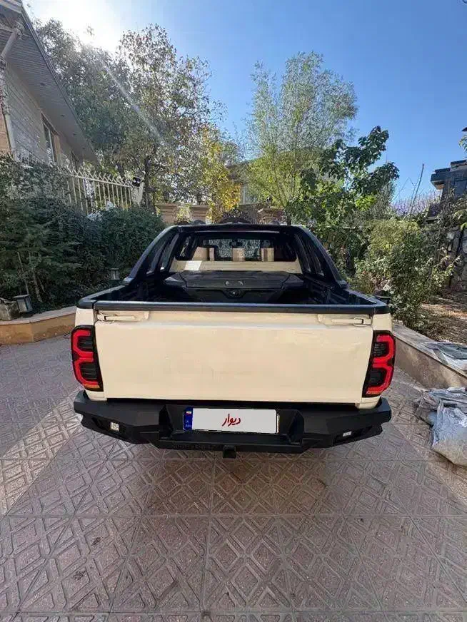 هایلوکس۲۰۱۰  اتوماتیک|خودرو سواری و وانت|تهران, آجودانیه|دیوار