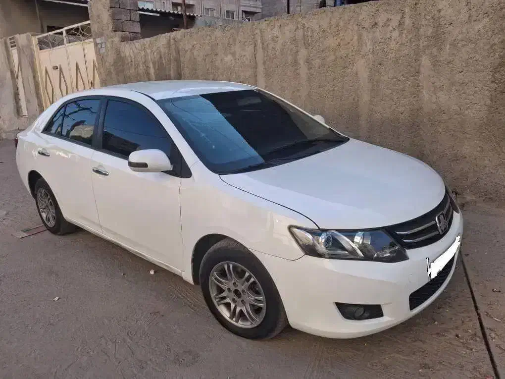 آریو z300 اتومات ۱۶۰۰سی سی|خودرو سواری و وانت|بندرعباس, |دیوار