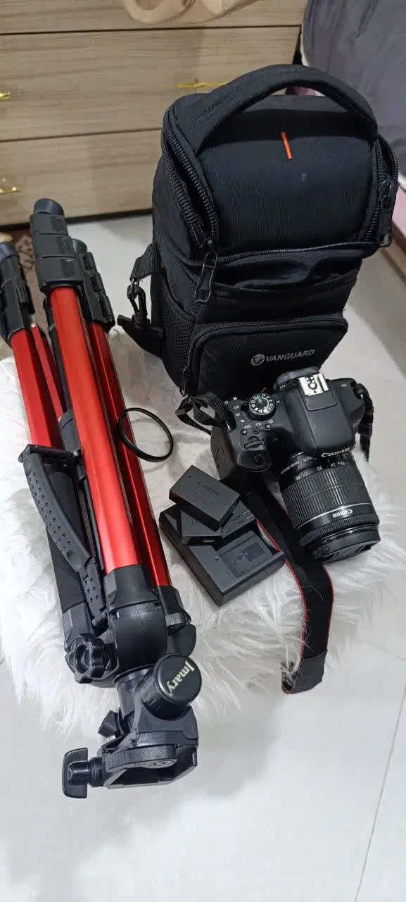 دوربین کنون Canon 750D کامل و تمیز قیمت مناسب|دوربین عکاسی و فیلمبرداری|مشهد, گلبرگ|دیوار