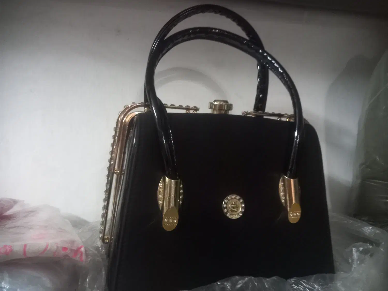 کیف نو و مجلسی|کیف، کفش، کمربند|چمستان, |دیوار