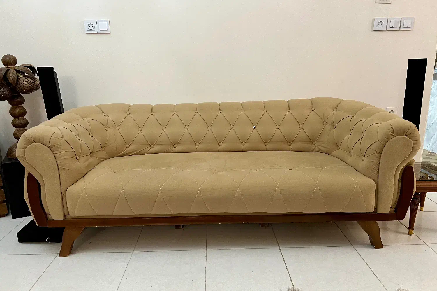 مبلمان ۹ نفره نسکافه ای چستر|مبلمان خانگی و میز عسلی|کرمان, |دیوار