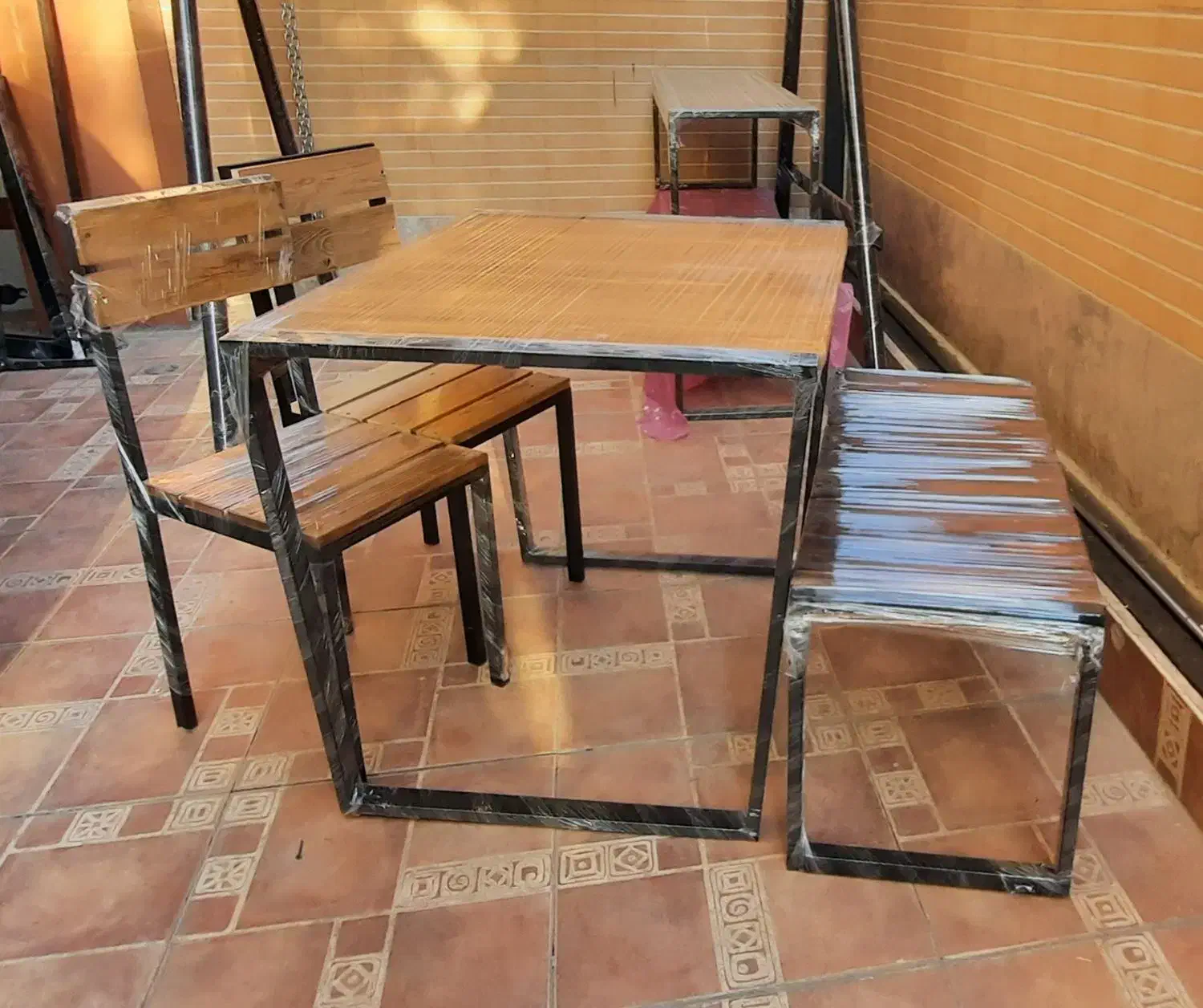 تولیدی ست میز ، نیمکت و صندلی ۴ و ۶ نفره مدل 01|میز و صندلی غذاخوری|اصفهان, فیزادان|دیوار