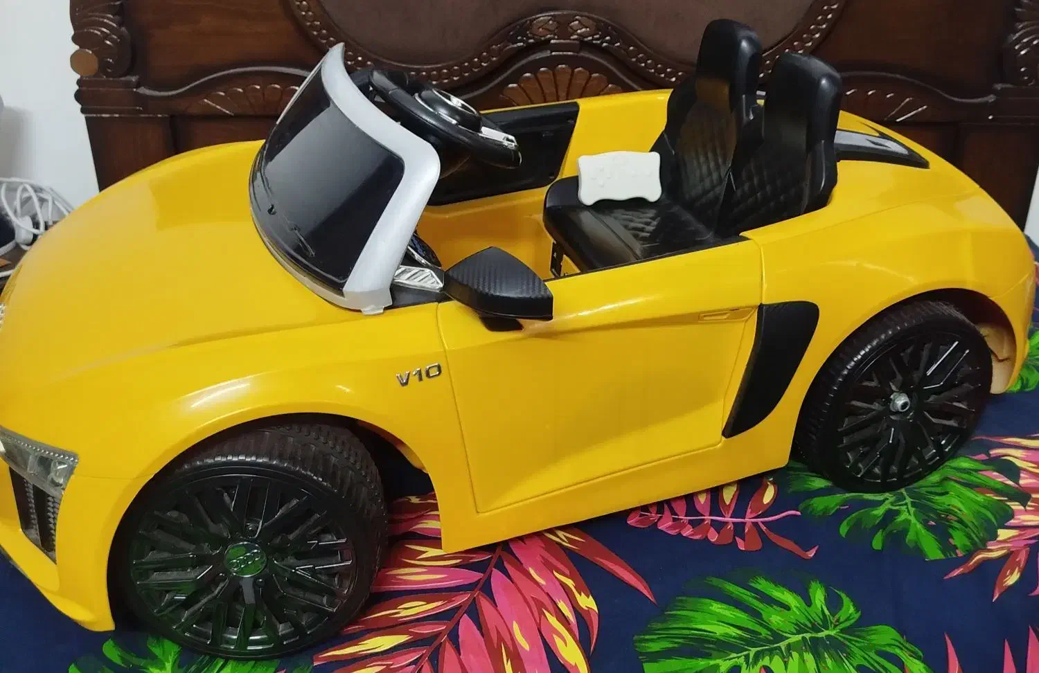 ماشین شارژی|اسباب‌بازی بچه|یزد, |دیوار