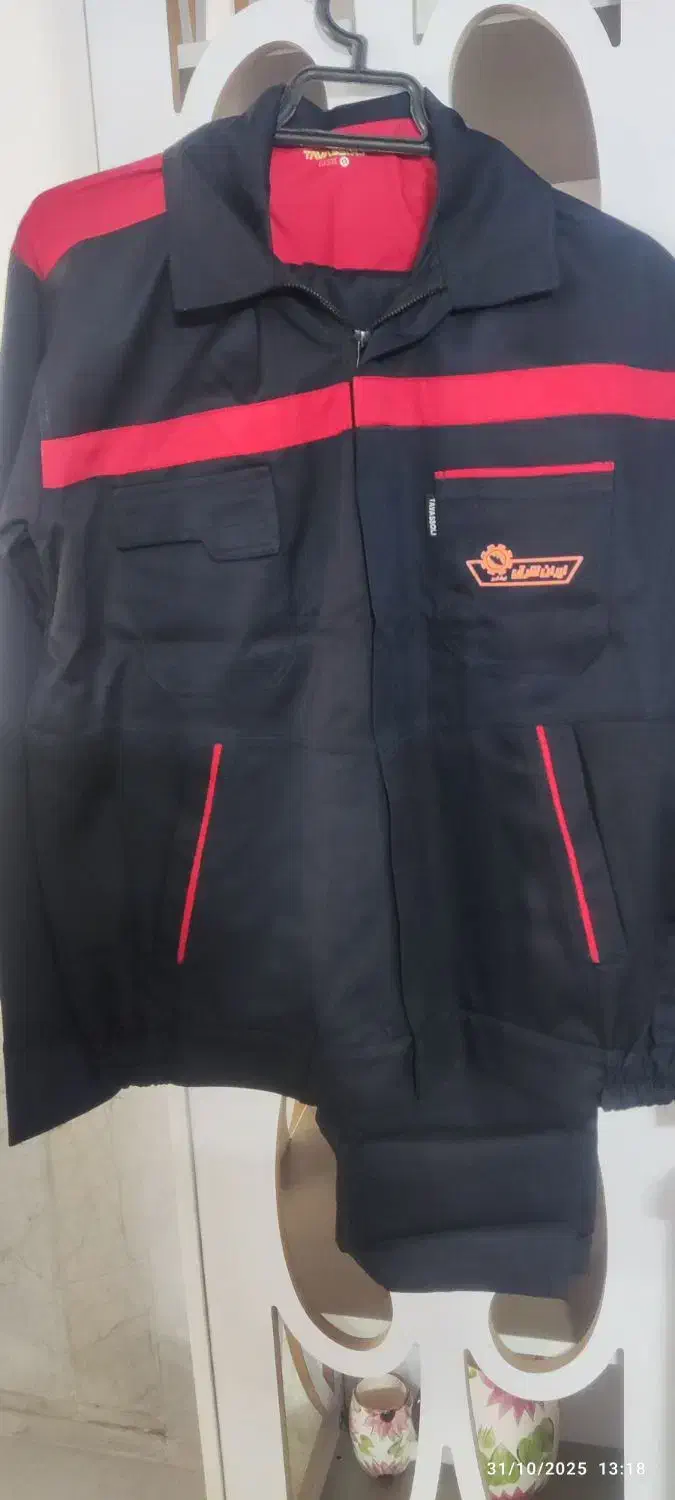 لباس کار و کفش ایران شرق|کیف، کفش، کمربند|نیشابور, تختی|دیوار