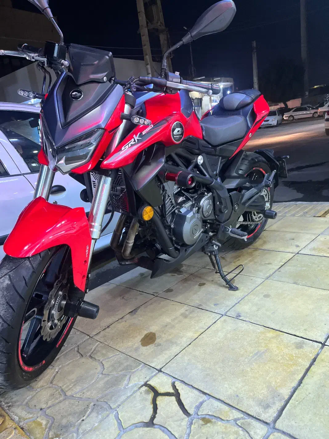 کیوجی|موتورسیکلت|اهواز, زندوکیلی|دیوار