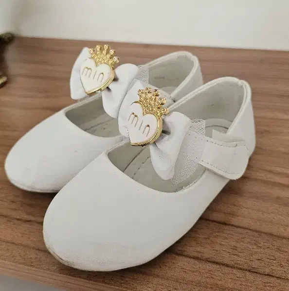 کفش بچگانه|کفش و لباس بچه|فلاورجان, |دیوار