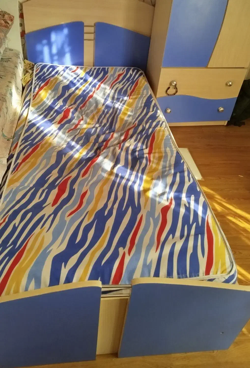 تخت و کمد کودک و نوجوان|تخت و صندلی بچه|قزوین, |دیوار