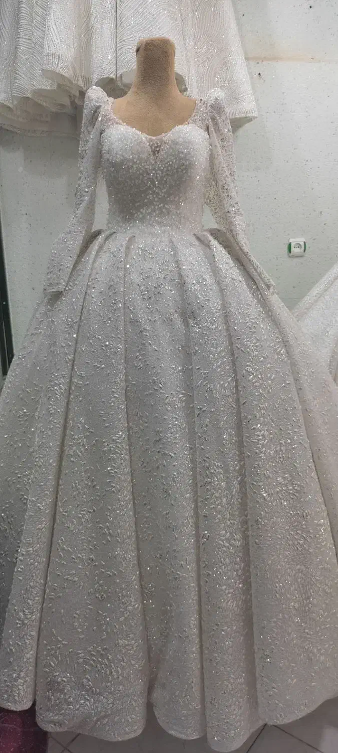 لباس عروس|لباس|نظرآباد, رسالت|دیوار