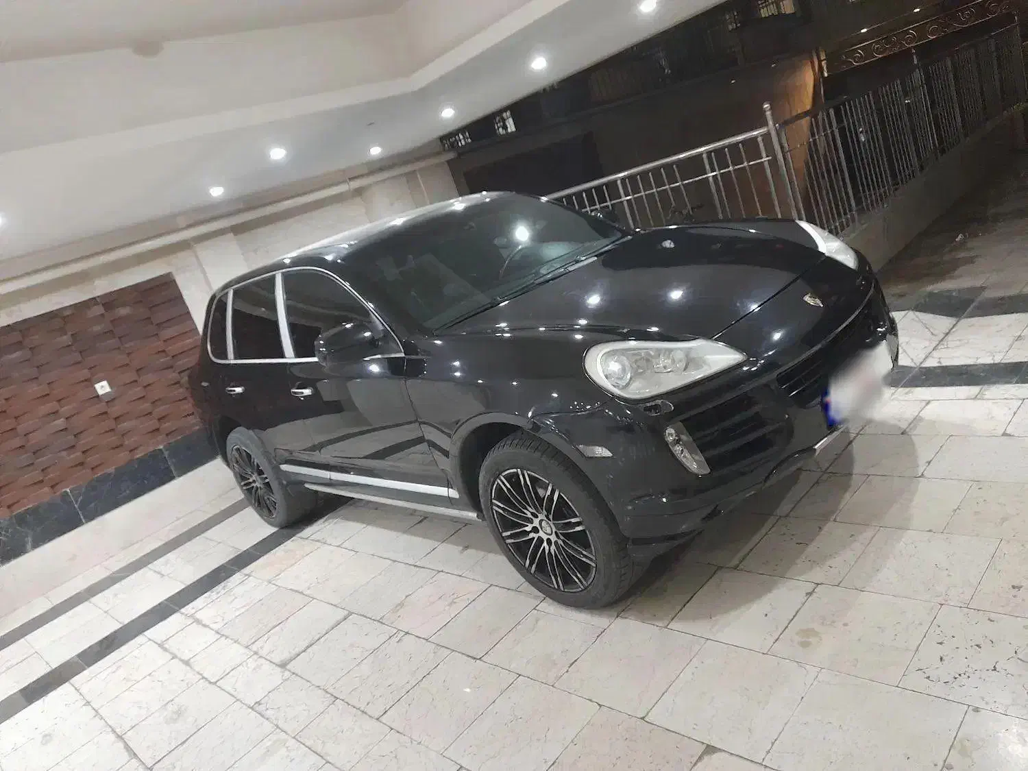 پورشه ۲۰۱۰ نقد و اقساط و معاوظه|خودرو سواری و وانت|تهران, شهید رجایی|دیوار