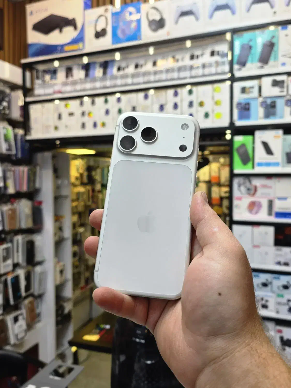 گوشی اپل Iphone 17 Promax باتری ۱۰۰ سایکل ۱|موبایل|زنجان, |دیوار