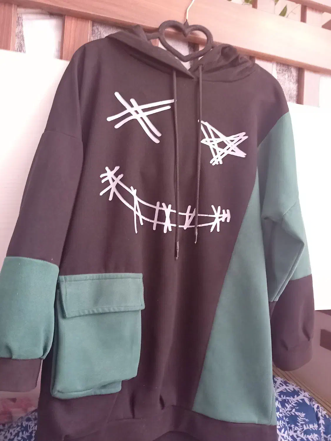 لباس زمستونی|لباس|اندیشه, اندیشه فاز ۱|دیوار