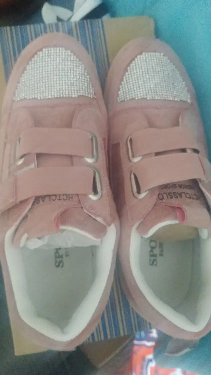 کفش اسپرت مجلسی|کیف، کفش، کمربند|پیشوا, |دیوار