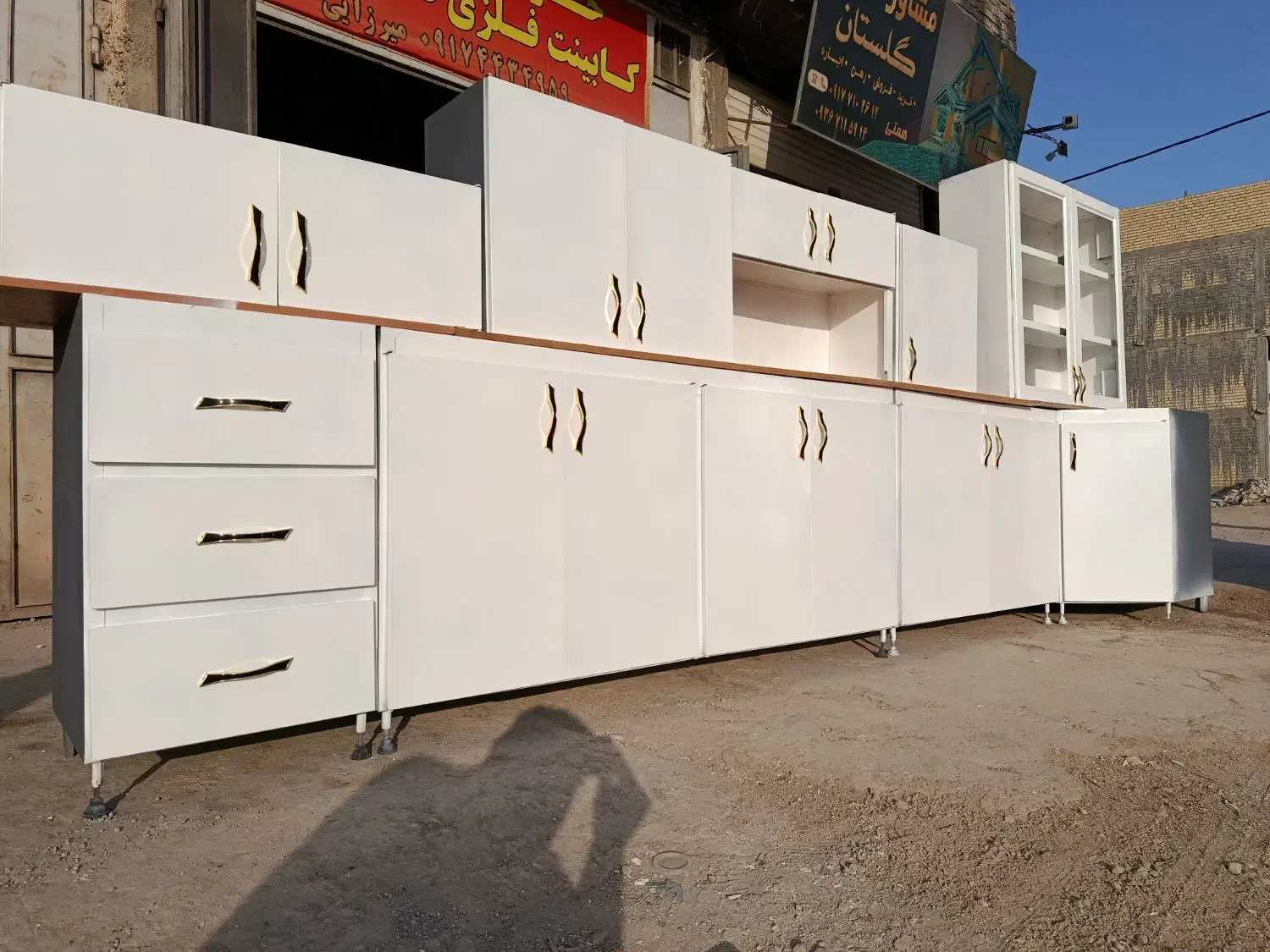 ۸ متر کابینت فلزی دست دوم در حد نو نو|مصالح و تجهیزات ساختمان|شیراز, ماه فیروزان|دیوار