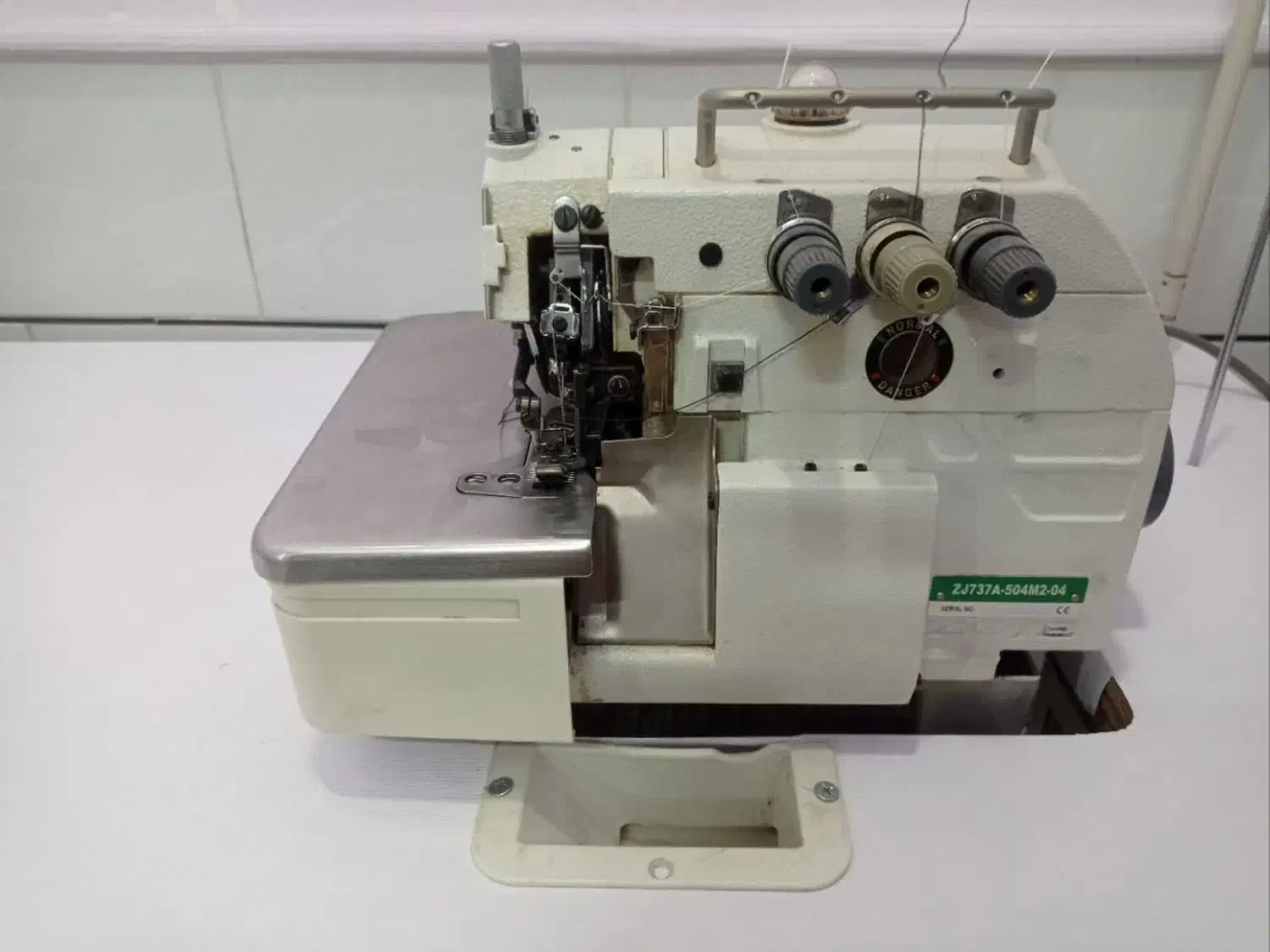 چرخ سردوز صنعتی زوجی|چرخ خیاطی و ریسندگی|کاشان, باغ ماجد|دیوار