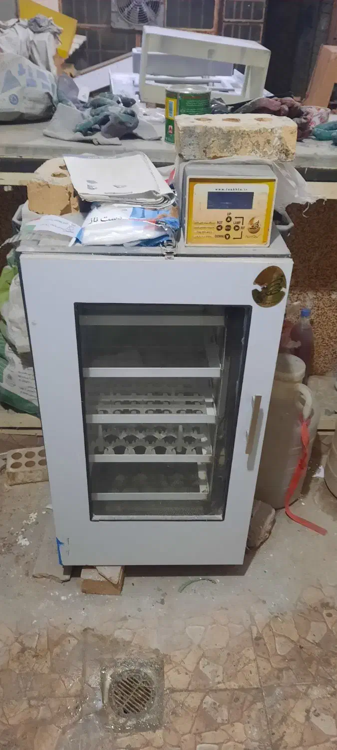 دستگاه جوجه کشی فاخته ۲۱۰ تایی|لوازم جانبی حیوانات|تربتحیدریه, سرمحله|دیوار