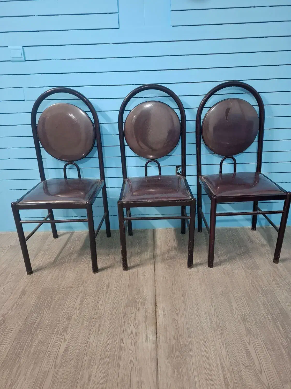 صندلی پایه فلزی|میز و صندلی غذاخوری|شاهینشهر, عطار|دیوار