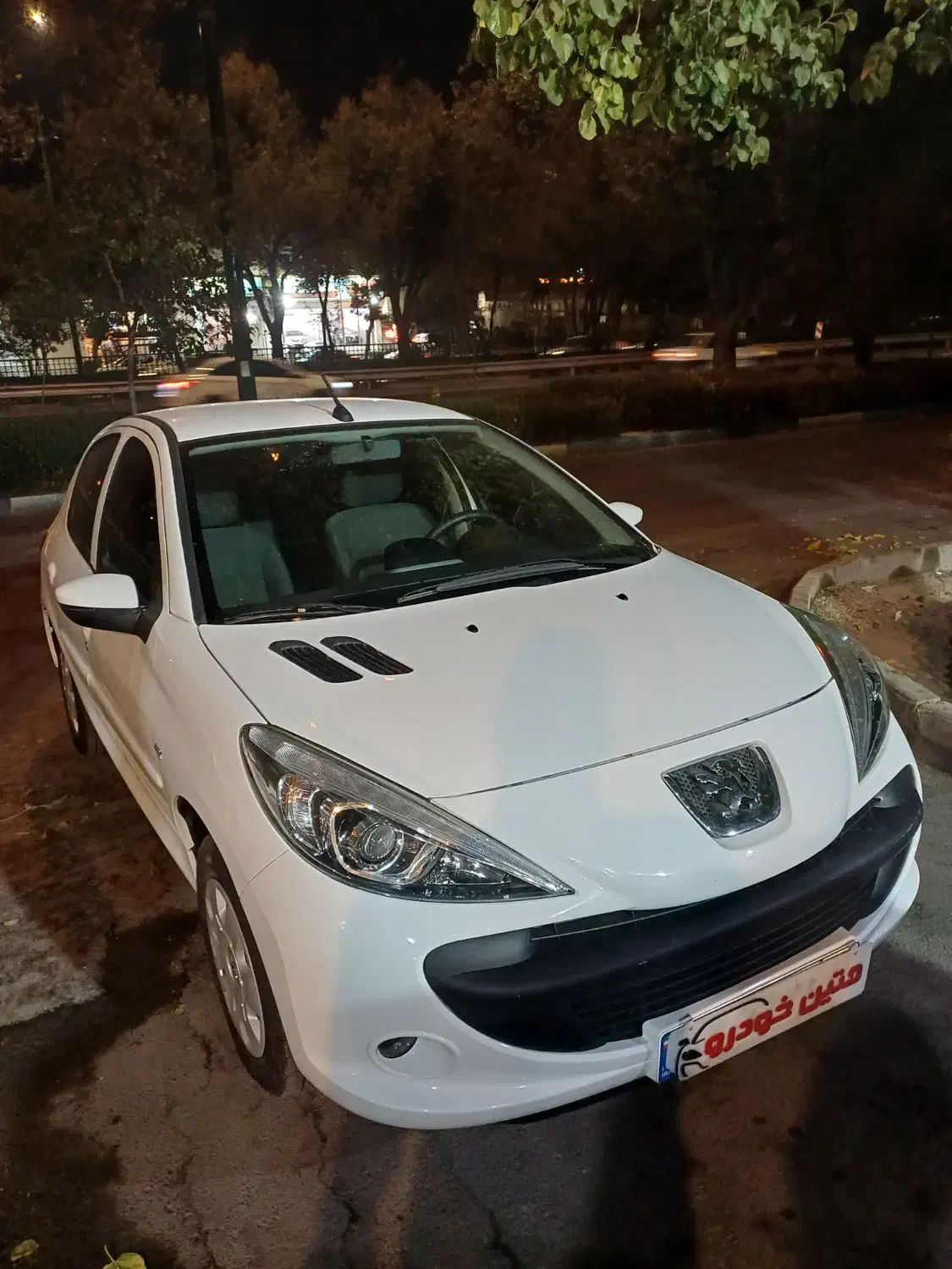 ۲۰۷ اتومات مدل ۹۹ قابل معاوضه|خودرو سواری و وانت|اصفهان, فروردین|دیوار