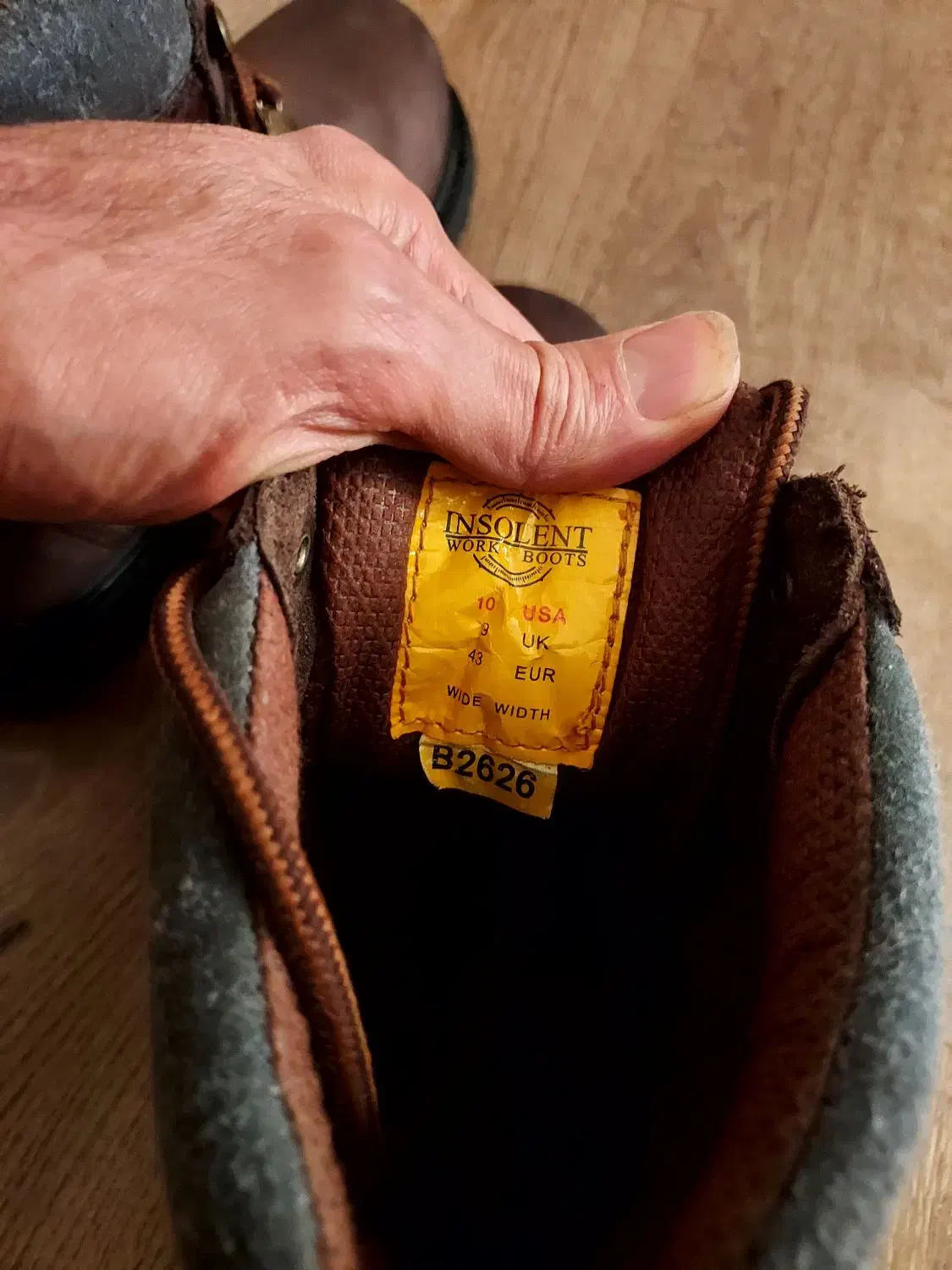 کفش کوهنوردی ،بوت شهری مدل cat کاترپیلار 43|کیف، کفش، کمربند|تهران, اوقاف|دیوار