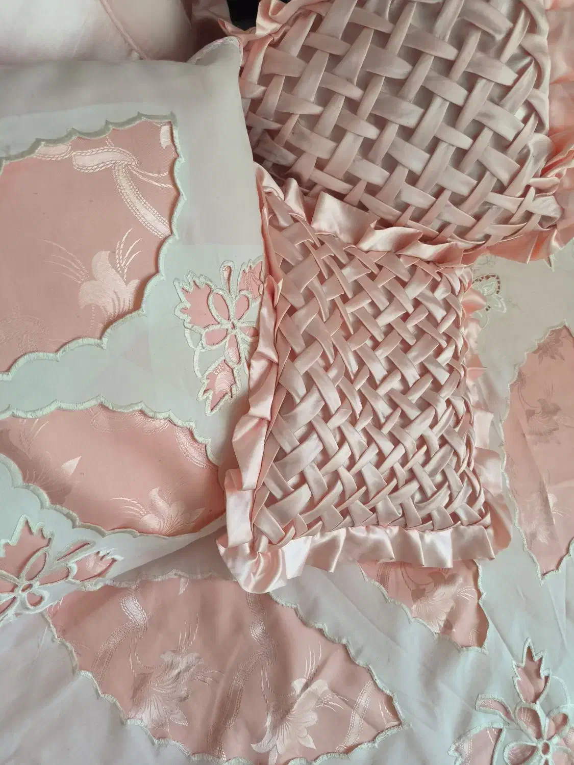 رختخواب|رختخواب، بالش، پتو|زنجان, |دیوار