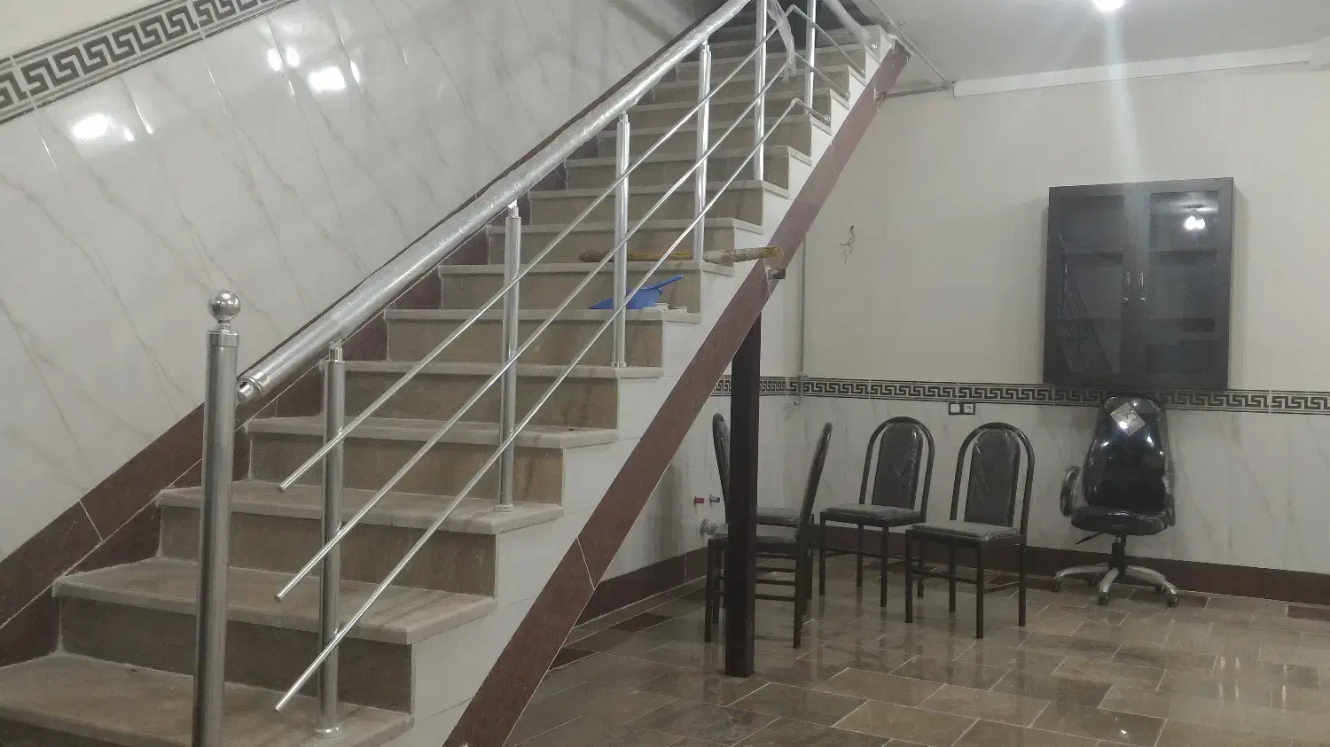 160متر زیر همکف میدان قدس روبروی فروشگاه مروارید|اجارهٔ مغازه و غرفه|بهشهر, |دیوار