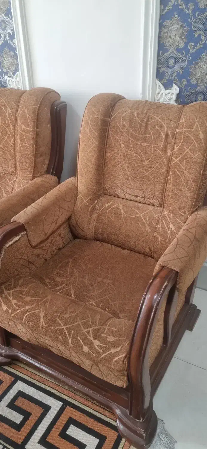 مبل ۷ نفره چوب راش سالم فقط ۲ تومن|مبلمان خانگی و میز عسلی|ری, دولت‌آباد|دیوار