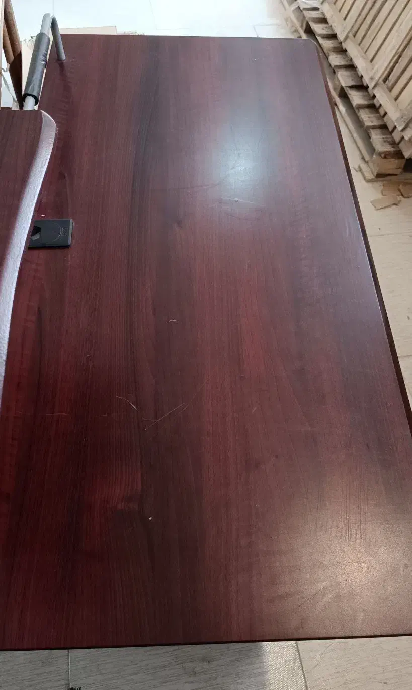 میز کامپیوتر ،بسیار محکم و تمیز|میز تحریر و کامپیوتر|ابریشم, |دیوار