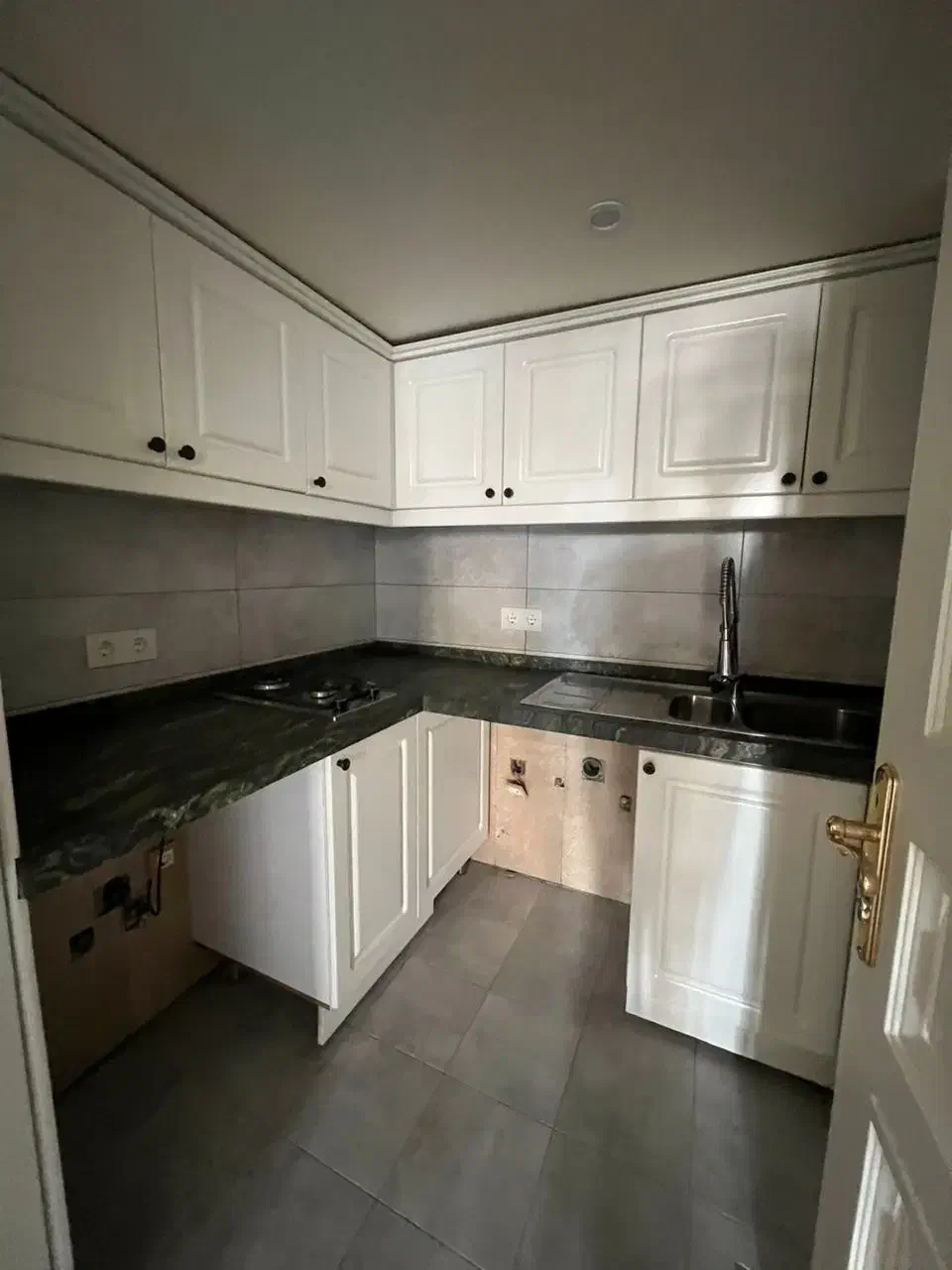 کامرانیه260مترخوش نقشه باکلیه امکانات رفاهی