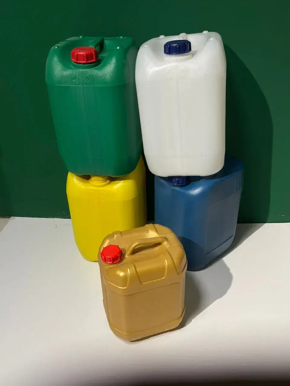 گالن ۲۰ لیتری|ظروف نگهدارنده، پلاستیکی، یکبارمصرف|اصفهان, نقش جهان|دیوار