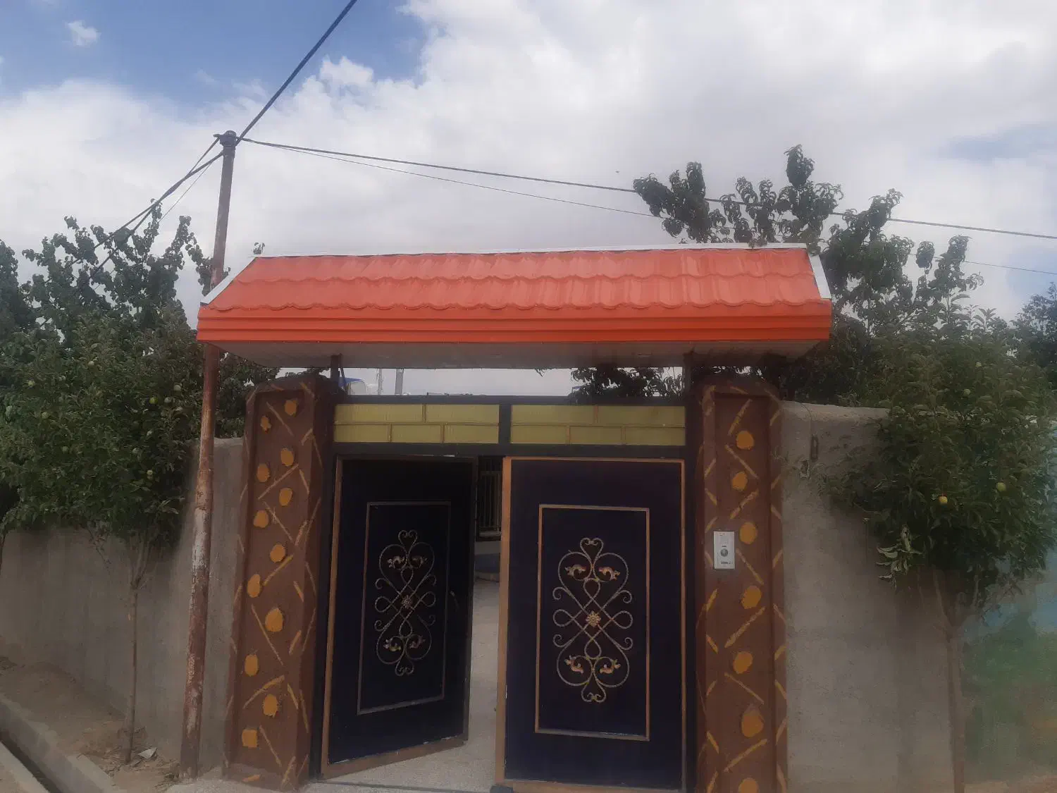 نصب انواع شیروانی|خدمات پیشه و مهارت|کبودرآهنگ, |دیوار