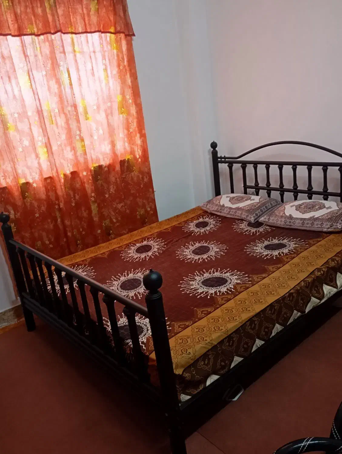 تخت دونفره فلزی|تخت و سرویس خواب|لنگرود, |دیوار