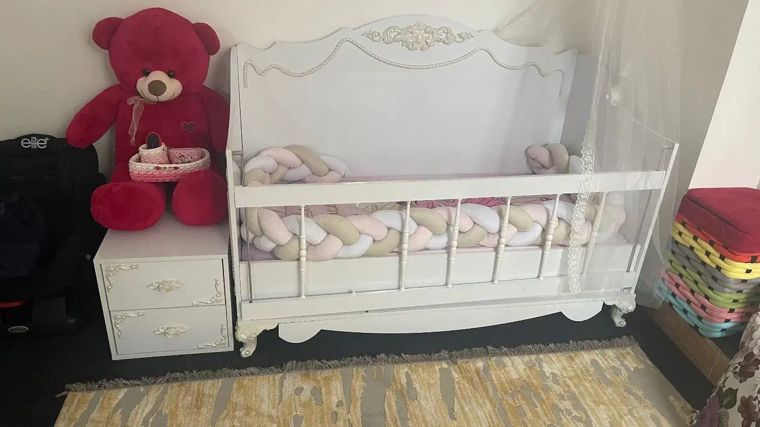 تخت کودک|تخت و صندلی بچه|شاهین دژ, |دیوار