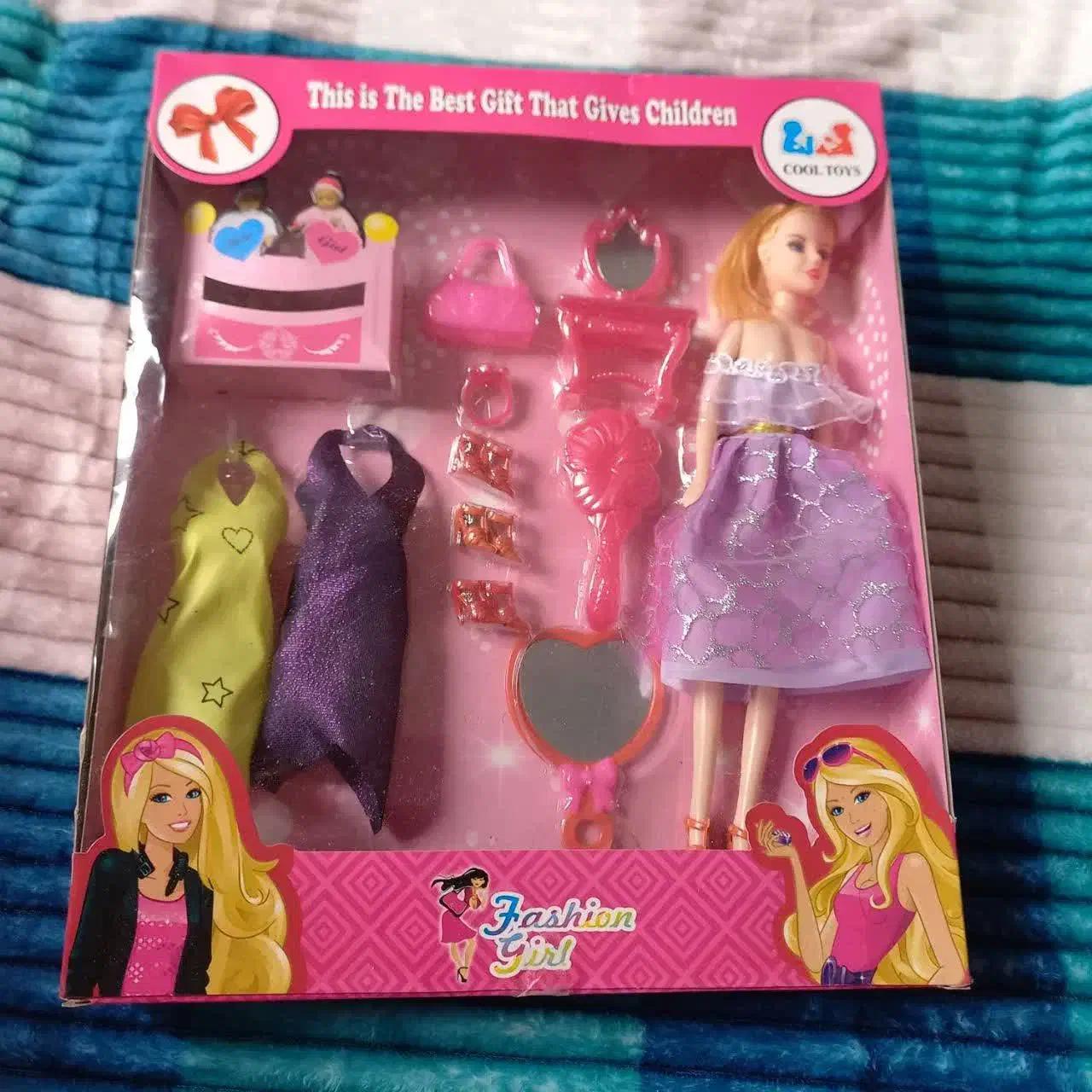 باربی با آینه|اسباببازی بچه|تهران, قیام|دیوار