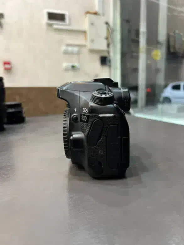 دوربین کنون 80d canon  و لنز ۲۴ ۱۰۵ سری Lو ۵۰فیکس|دوربین عکاسی و فیلمبرداری|کازرون, |دیوار