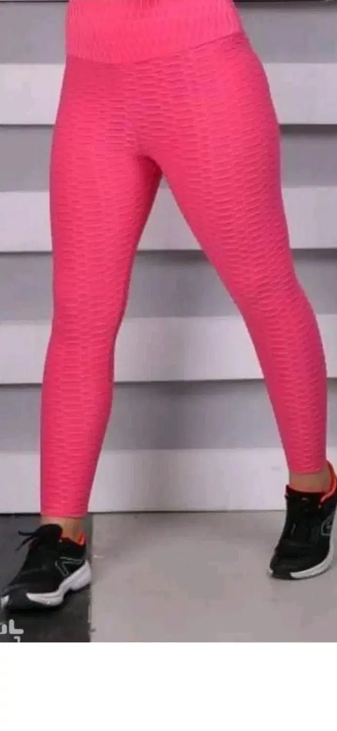 لباس زنانه|لباس|رشت, توشیبا|دیوار