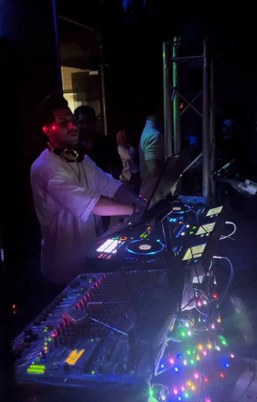 دی جی و گروه موسیقی مجالس اصفهان|خدمات پذیرایی، مراسم|فولادشهر, B4|دیوار