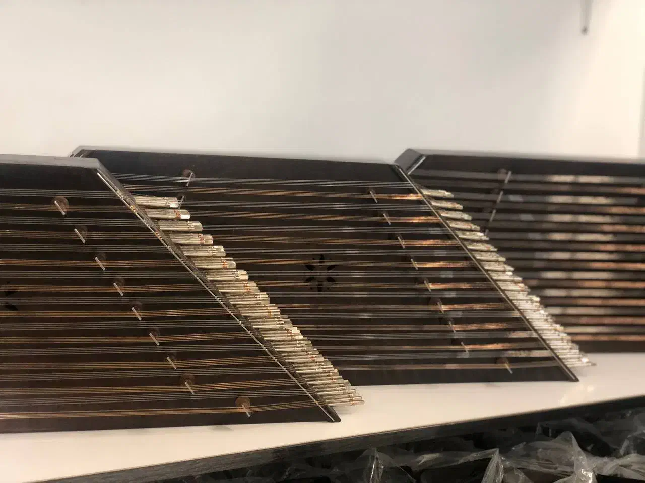 سنتور چوب گردو به همراه تمام لوازم|سازهای سنتی|بابل, |دیوار