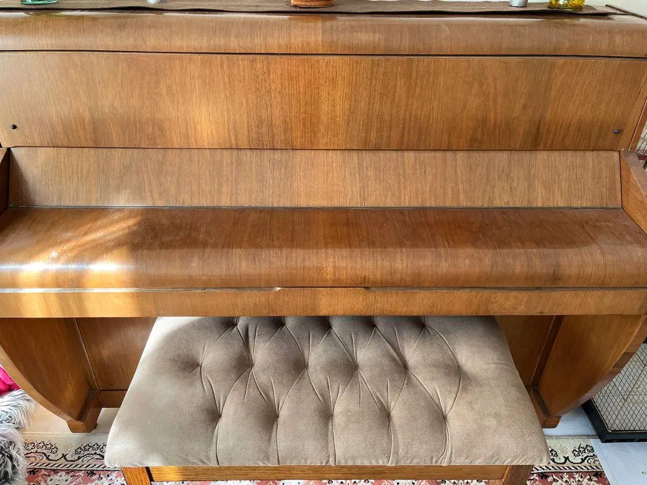 پیانو آکوستیکی برند انگلیسی challen|پیانو، کیبورد، آکاردئون|مشهد, شریف|دیوار