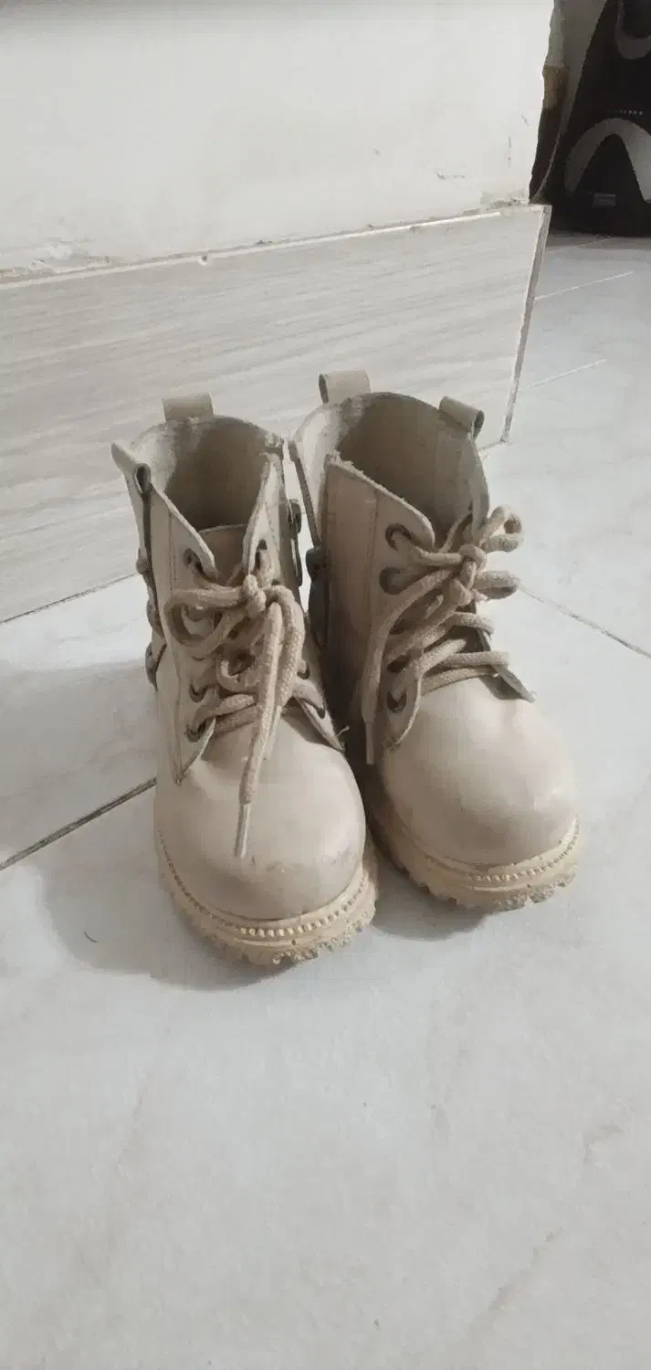 نیم بوت|کفش و لباس بچه|فردوس (خراسان), |دیوار