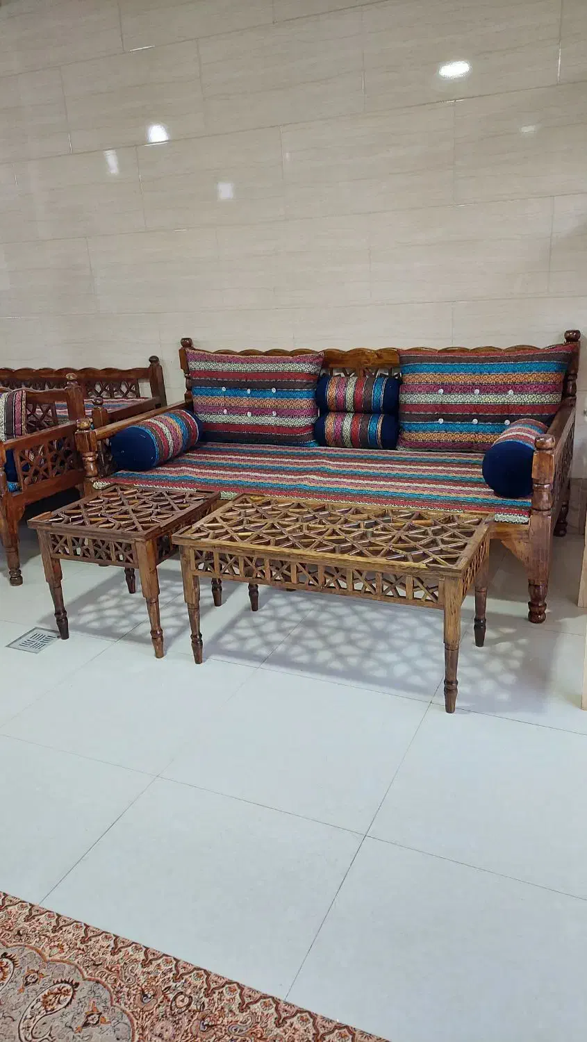 تخت سنتی کیان با رنگ( شاپان و پلی استر)|مبلمان خانگی و میز عسلی|کرج, پیشاهنگی|دیوار