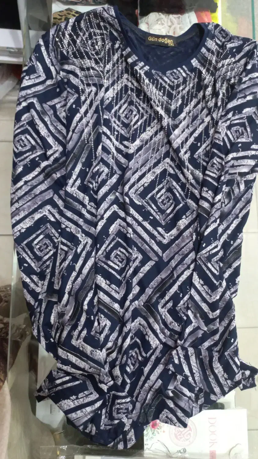 تمامی اجناس به قیمت فاکتور یکجابه فروش میرسد|لباس|الیگودرز, |دیوار