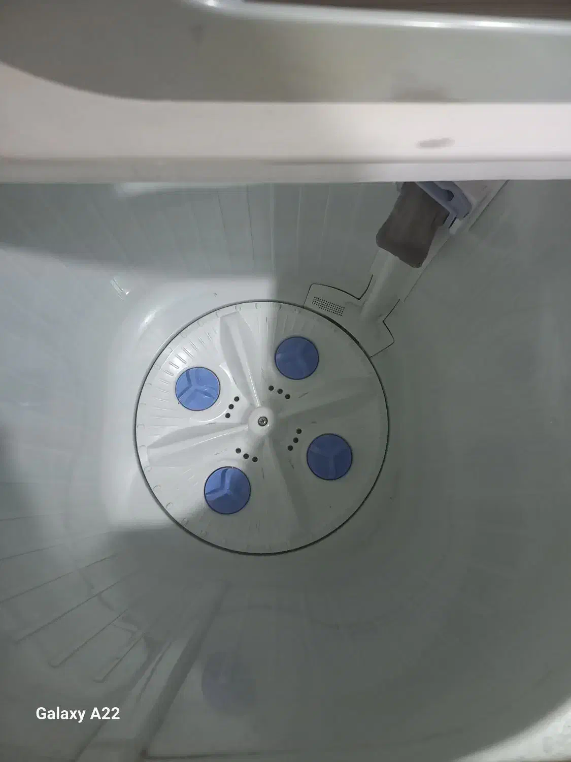 ماشین لباس شویی دو قلو تمیز سالم ۸/۵۰۰|ماشین لباسشویی و خشک‌کن لباس|ری, شهادت|دیوار