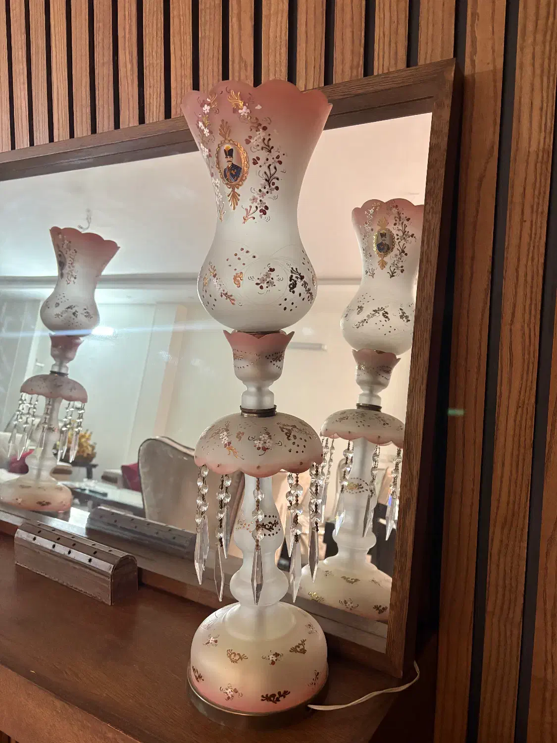 کنسول و اینه|بوفه، ویترین، کنسول|اصفهان, خانه اصفهان|دیوار